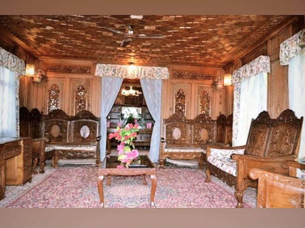 Iram Houseboats Hotel Srinagar  Ngoại thất bức ảnh